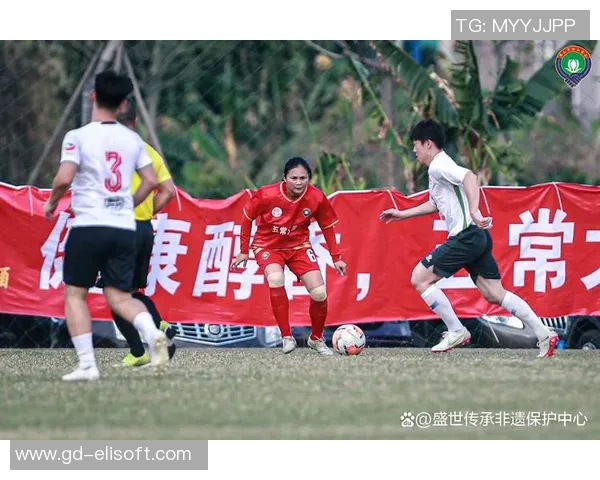 足球明星的中国亲戚揭秘他们背后的故事与文化传承